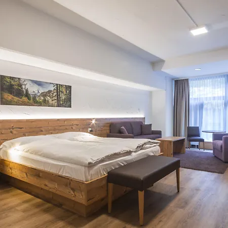 Budget At Alpen Resort, & Dining מלון צרמט