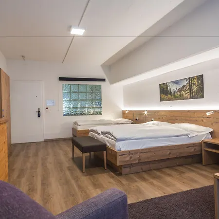 מלון Budget At Alpen Resort, & Dining צרמט