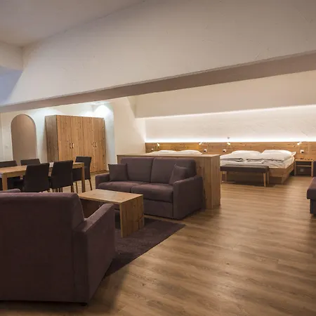 מלון Budget At Alpen Resort, & Dining צרמט