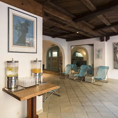 מלון Budget At Alpen Resort, & Dining