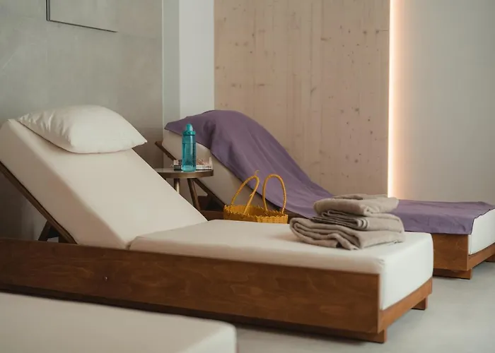 バジェット ルームス ホテル