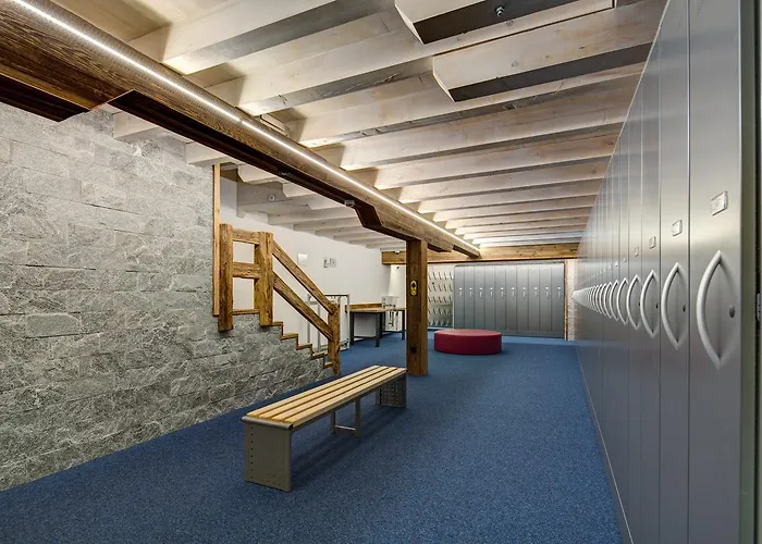 バジェット ルームス ホテル 3*