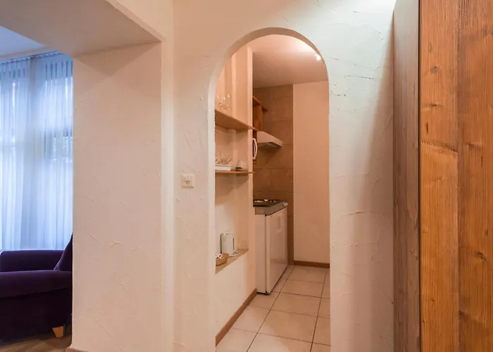 ホテル バジェット ルームス 3*