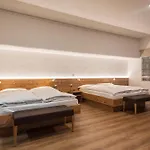 采尔马特经济型酒店 3*